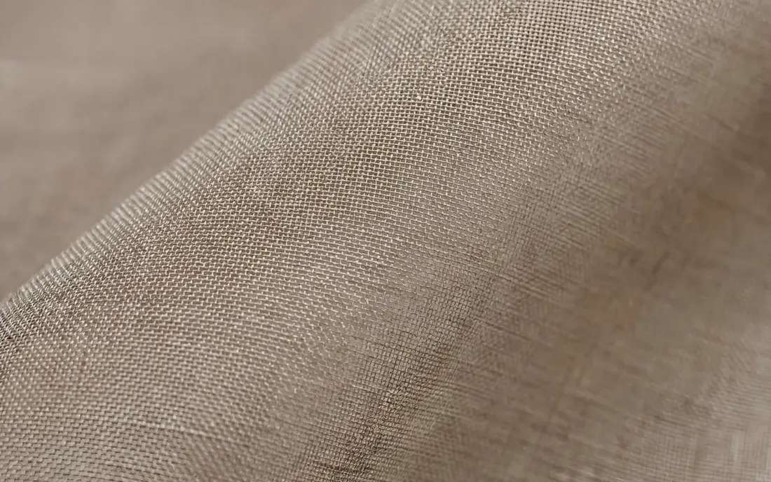 De fijne weving van inbetween Bellis Beige